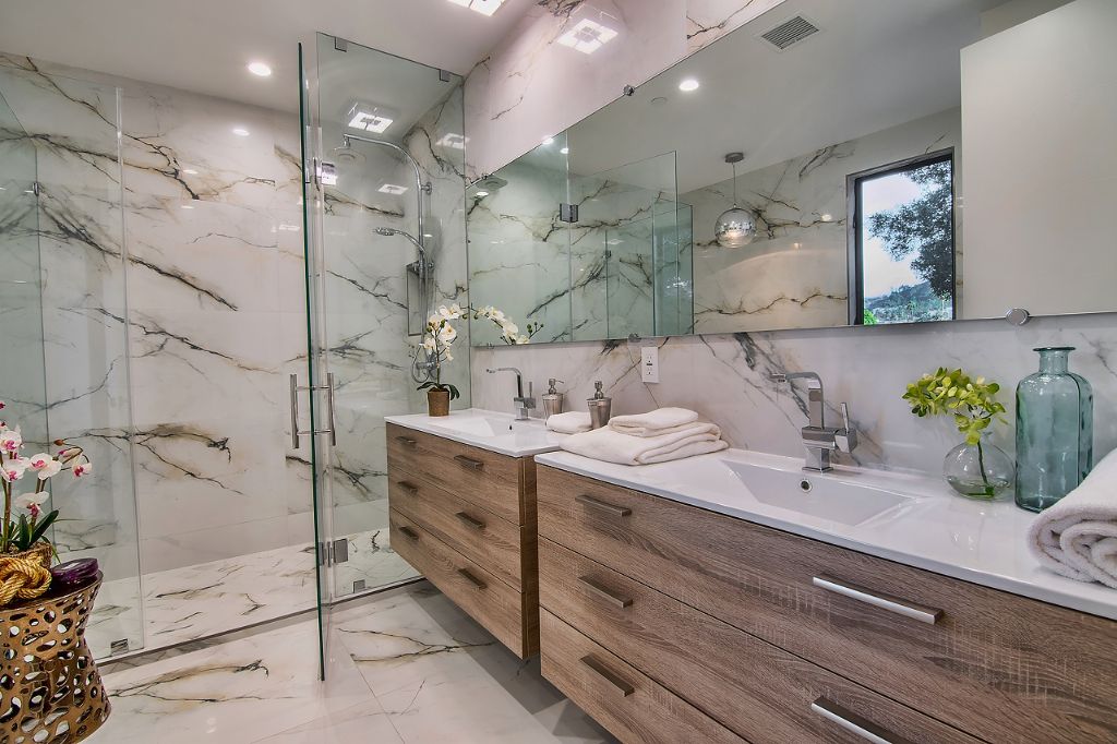 Custom luxury bathroom renovation in Los Angeles County - Contemporary -  Bathroom - Los Angeles - by America Green Builders