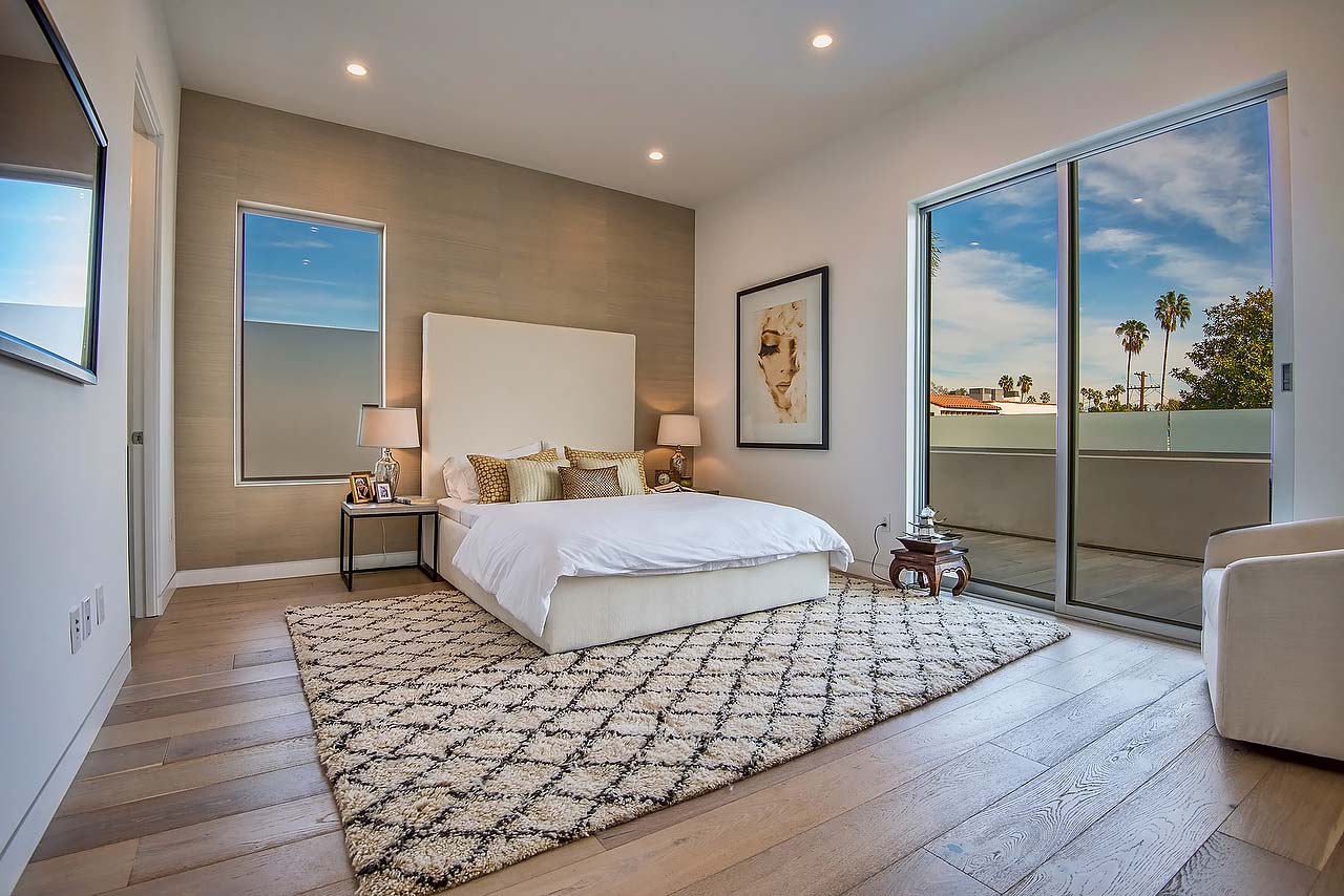 Sunning bedroom in modern California home